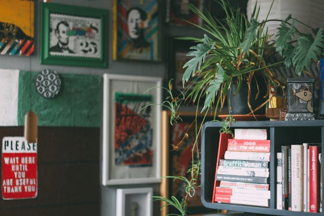 How Financial Advisors Use Office Decor to Break the Ice